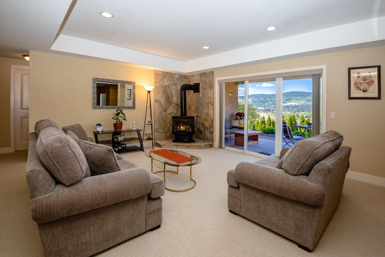 Adela'S Bed And Breakfast West Kelowna Ngoại thất bức ảnh