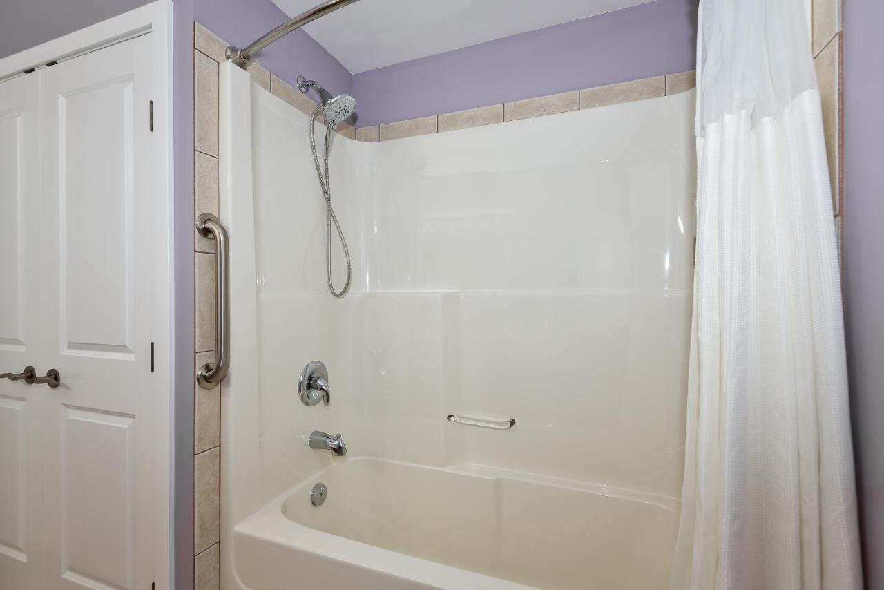 Adela'S Bed And Breakfast West Kelowna Ngoại thất bức ảnh